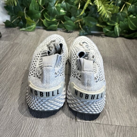 Athletic_Shoes